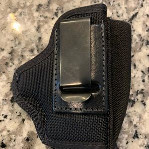 DESANTIS holster